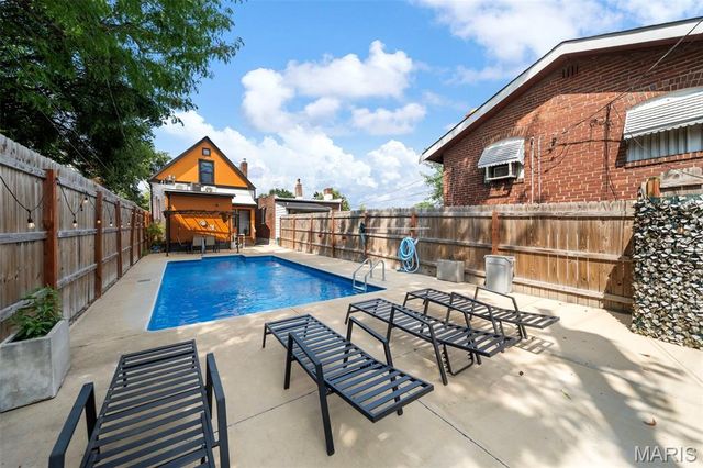 4058 Phillips Avenue, St Louis, MO 63116