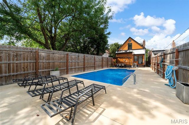 4058 Phillips Avenue, St Louis, MO 63116