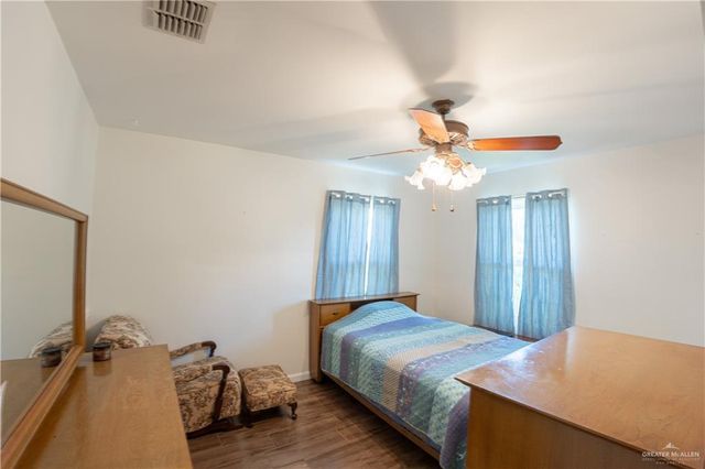 118 W Davis Street, Harlingen, TX 78550