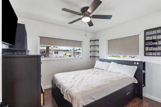 5713 NW 87th Ave, Tamarac, FL 33321
