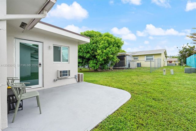 5713 NW 87th Ave, Tamarac, FL 33321