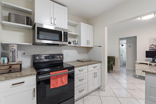 5713 NW 87th Ave, Tamarac, FL 33321