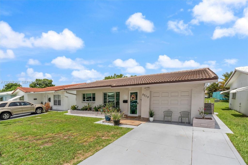 5713 NW 87th Ave, Tamarac, FL 33321