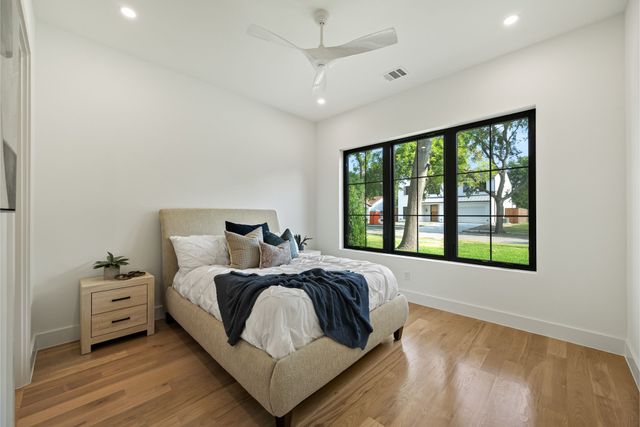 3723 Manana Drive, Dallas, TX 75220