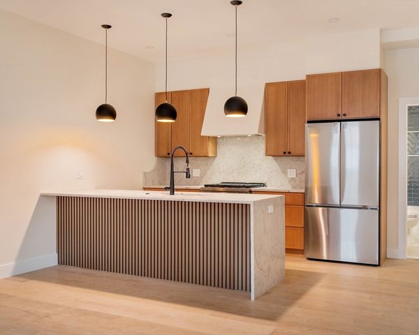 108 Bunker Hill 1, Boston, MA 02129