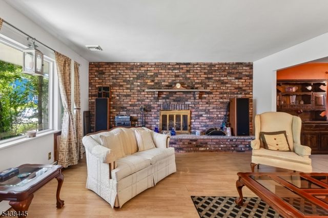 844 Lakeshore Dr, Aberdeen Twp., NJ 07735