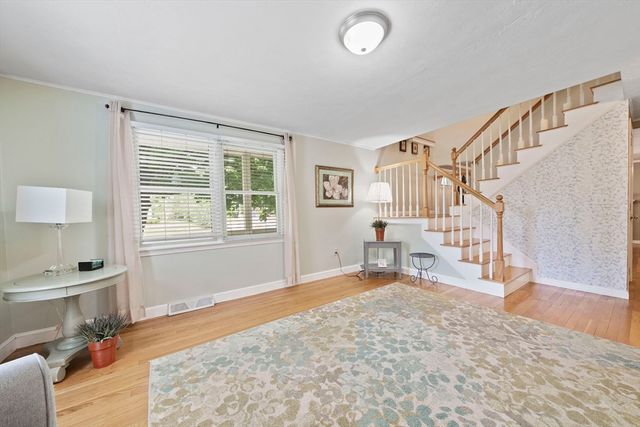 116 S High St, Foxboro, MA 02035