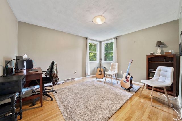 116 S High St, Foxboro, MA 02035