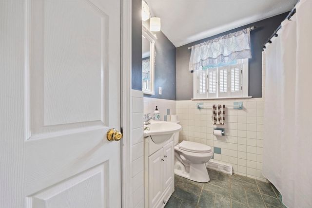116 S High St, Foxboro, MA 02035