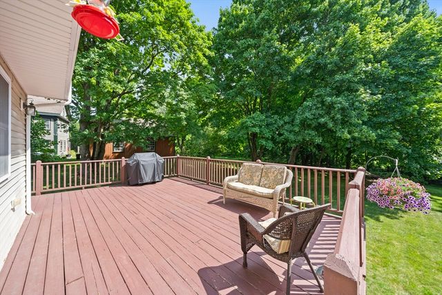 116 S High St, Foxboro, MA 02035