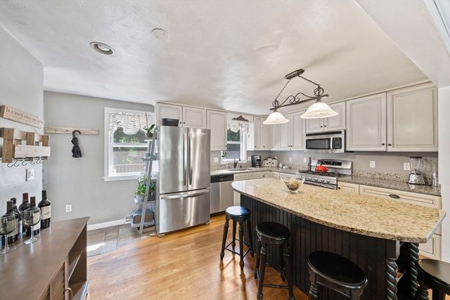 116 S High St, Foxboro, MA 02035