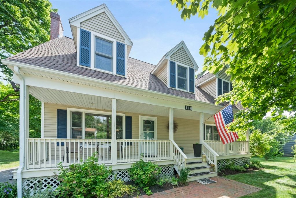 116 S High St, Foxboro, MA 02035