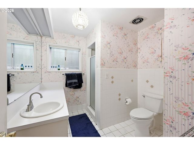 2555 Sw SUNSET Blvd, Portland, OR 97239