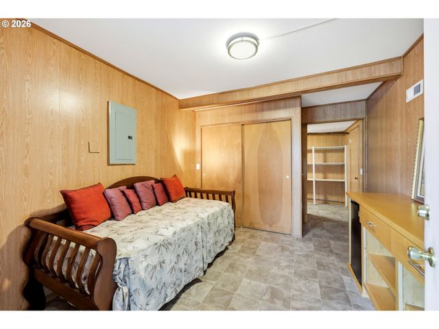 2555 Sw SUNSET Blvd, Portland, OR 97239