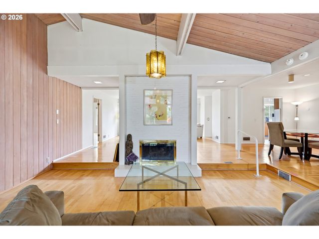 2555 Sw SUNSET Blvd, Portland, OR 97239