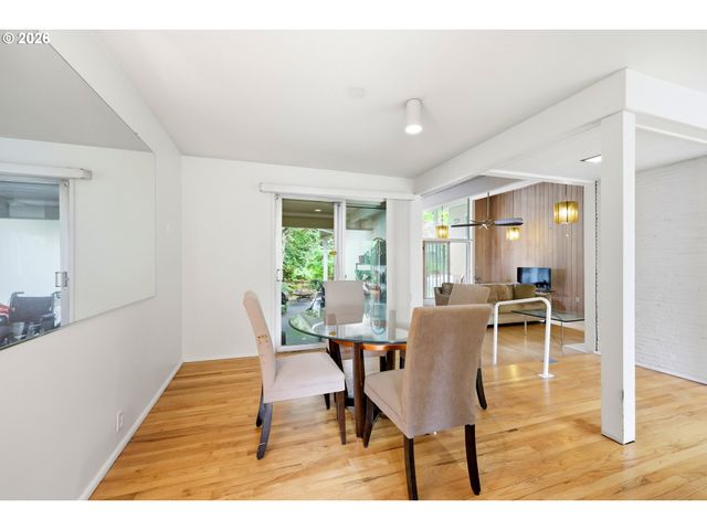 2555 Sw SUNSET Blvd, Portland, OR 97239