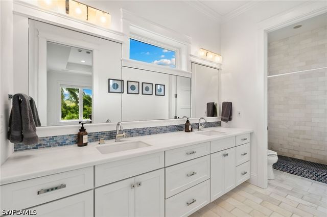 615 Binnacle DR, Naples, FL 34103