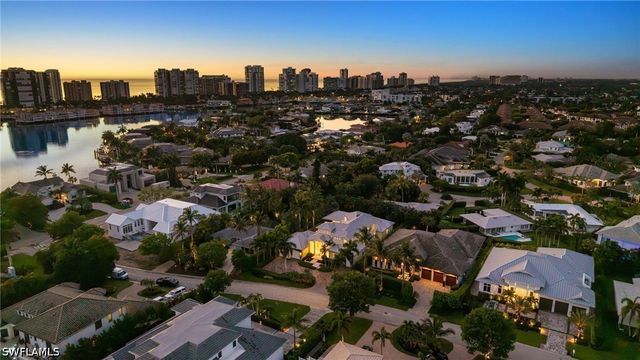 615 Binnacle DR, Naples, FL 34103