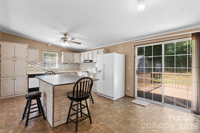 199 Sable Lane, Thomasville, NC 27360