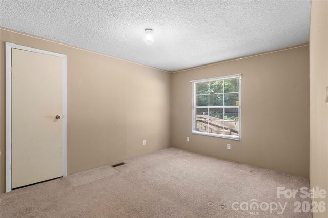 199 Sable Lane, Thomasville, NC 27360