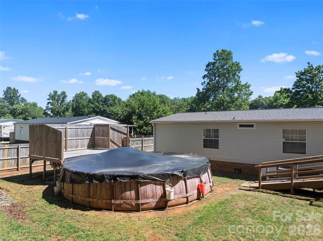 199 Sable Lane, Thomasville, NC 27360