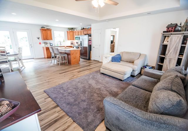 1010 Rainbow Way, Lawrenceburg, KY 40342