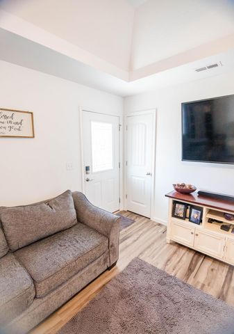 1010 Rainbow Way, Lawrenceburg, KY 40342