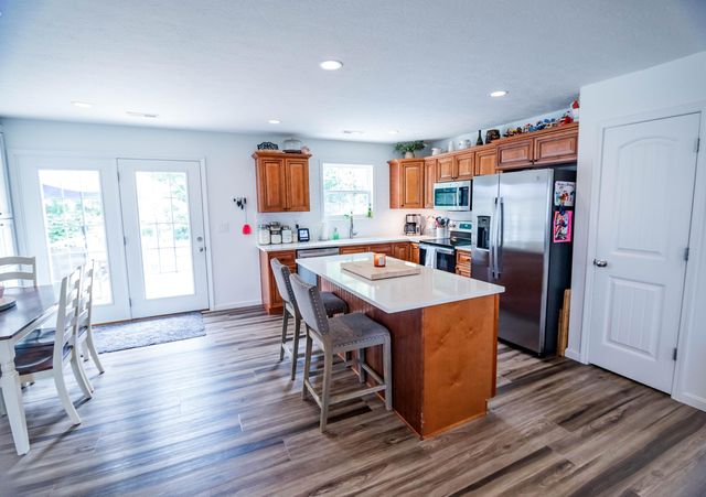 1010 Rainbow Way, Lawrenceburg, KY 40342