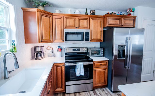 1010 Rainbow Way, Lawrenceburg, KY 40342