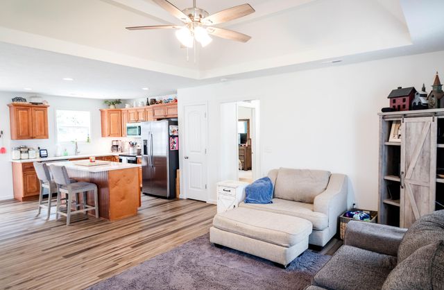 1010 Rainbow Way, Lawrenceburg, KY 40342