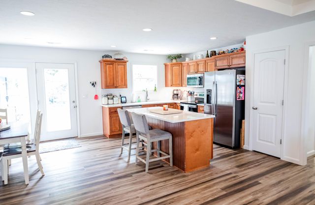 1010 Rainbow Way, Lawrenceburg, KY 40342