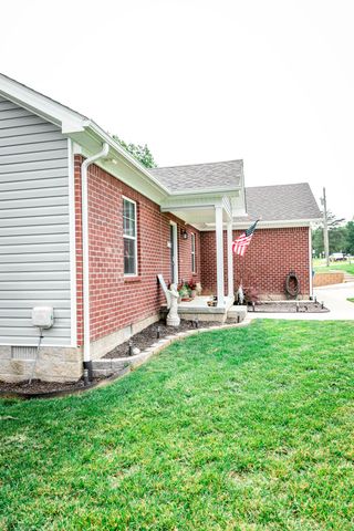 1010 Rainbow Way, Lawrenceburg, KY 40342