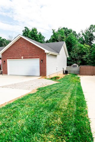 1010 Rainbow Way, Lawrenceburg, KY 40342