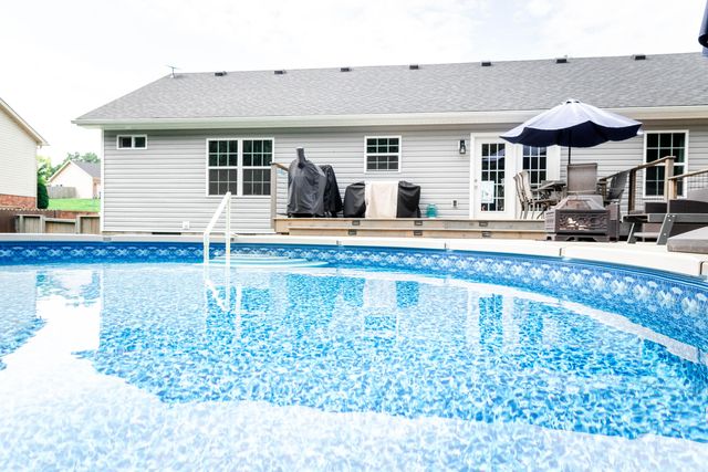 1010 Rainbow Way, Lawrenceburg, KY 40342