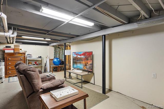 2140 Garfield Street, Ferndale, MI 48220