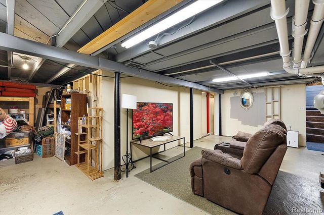 2140 Garfield Street, Ferndale, MI 48220