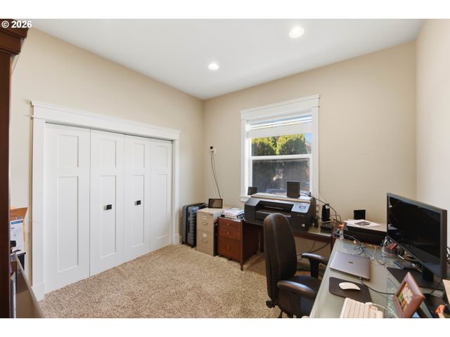 1400 HOLLOWAY MEWS, Coos Bay, OR 97420