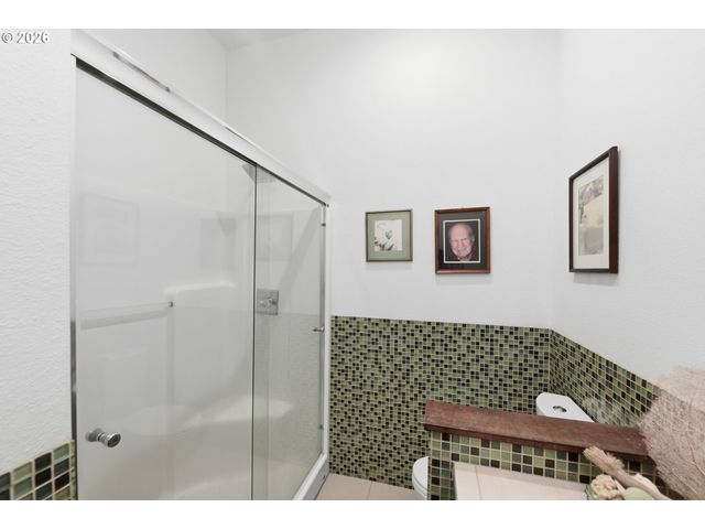 1400 HOLLOWAY MEWS, Coos Bay, OR 97420