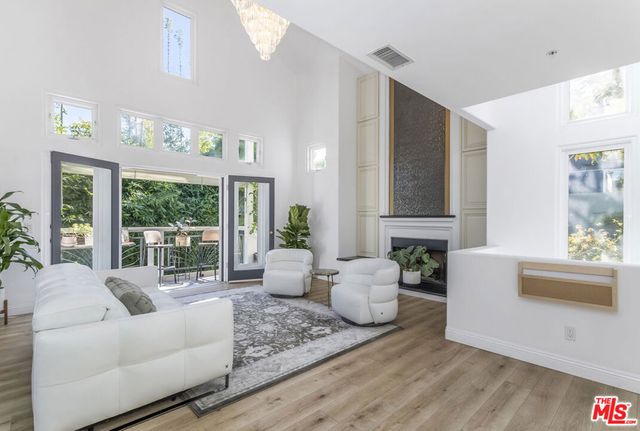 508 Pier Avenue 4, Santa Monica, CA 90405