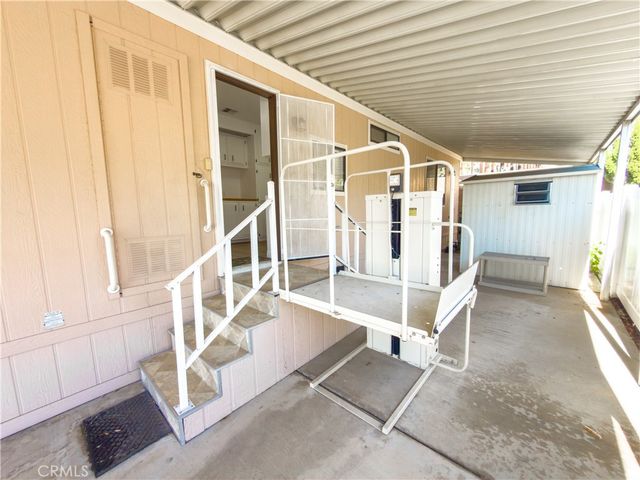 840 E Foothill Boulevard 203, Azusa, CA 91702