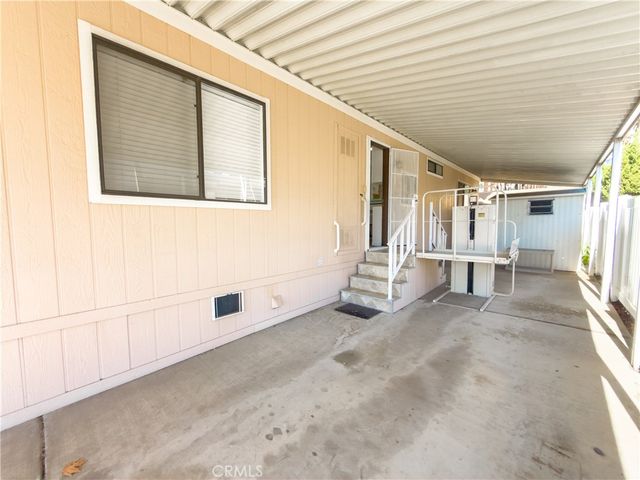 840 E Foothill Boulevard 203, Azusa, CA 91702