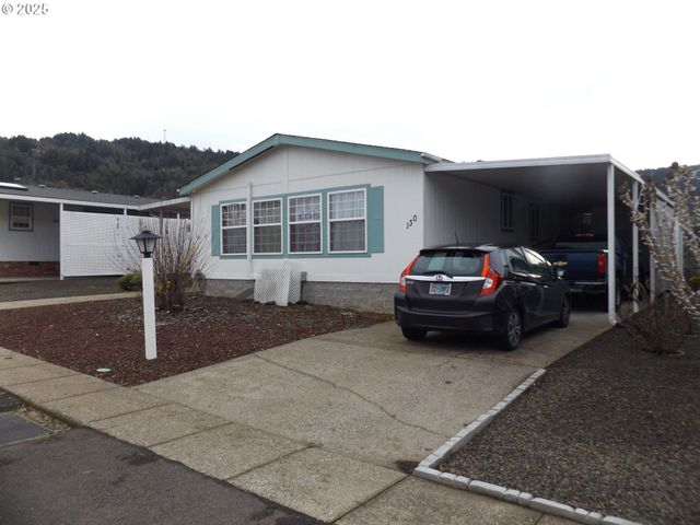 130 RIVER RIDGE Ave, Roseburg, OR 97471