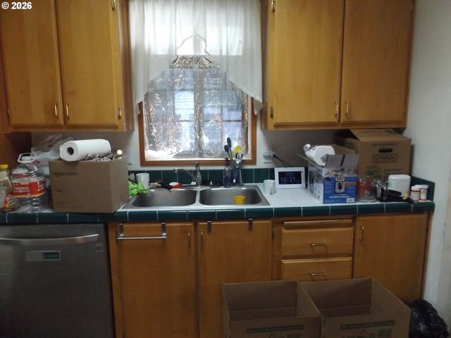 130 RIVER RIDGE Ave, Roseburg, OR 97471