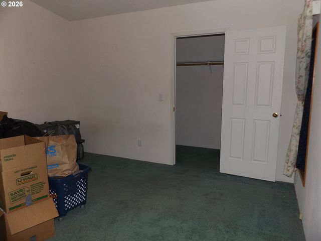 130 RIVER RIDGE Ave, Roseburg, OR 97471