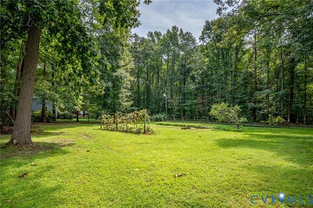 13703 Happy Hill Rd, Chester, VA 23831