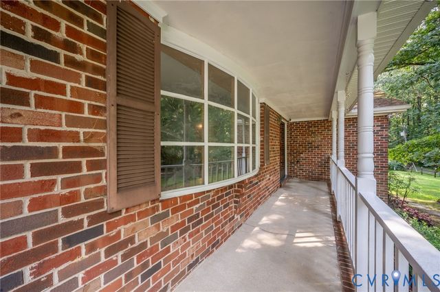 13703 Happy Hill Rd, Chester, VA 23831
