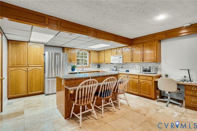 13703 Happy Hill Rd, Chester, VA 23831