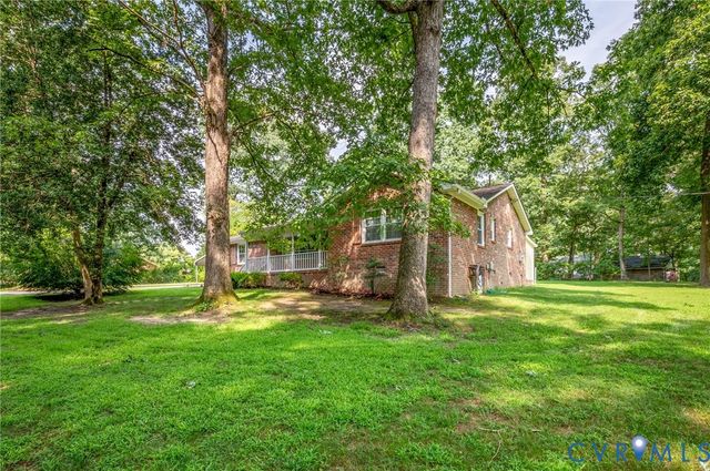 13703 Happy Hill Rd, Chester, VA 23831