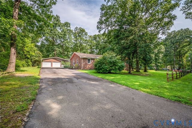 13703 Happy Hill Rd, Chester, VA 23831