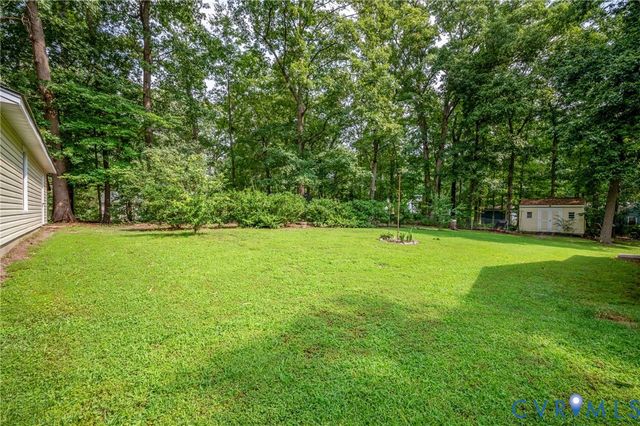 13703 Happy Hill Rd, Chester, VA 23831